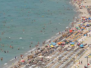 İç turizmde hedef 10 milyon kişiye tatil yaptırmak