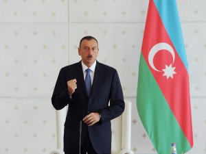 'Bakü-Tiflis-Kars demiryolu Azerbaycan'ı ulaştırma merkezine dönüştürecek'