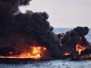 Çin’de bir haftadır yanan tanker gemisi battı