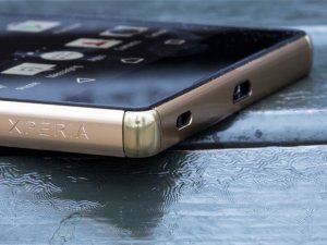 Kulaklık girişi olmayan Sony Xperia akıllı telefon onaylandı