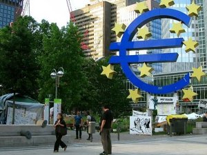 Euro Bölgesi imalat PMI beklentilerin altında kaldı