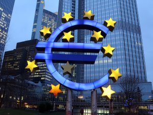 Euro Bölgesi 10 yılın en hızlı büyümesini kaydetti