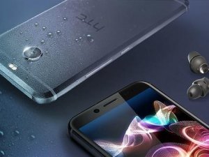 Google telefon devi HTC'yi satın aldı