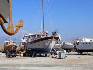 Tekneler turizm sezonuna hazırlanıyor