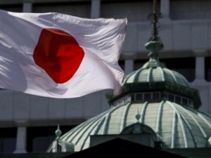 Japonya'da parasal gevşemeye devam