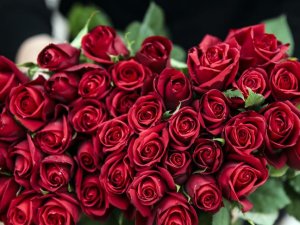 Esnaf, Sevgililer Günü'nden 10 milyar lira ciro bekliyor