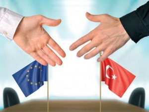 Nail Olpak: Brexit ve Gümrük Birliği birlikte yönetilmeli