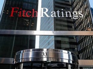 Fitch, Brezilya’nın kredi notunu düşürdü