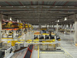 DHL, 140 milyon euroluk hub'ı hizmete soktu