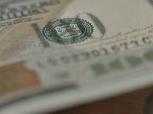 Dolar, faiz kararı öncesi 3.80'in altında