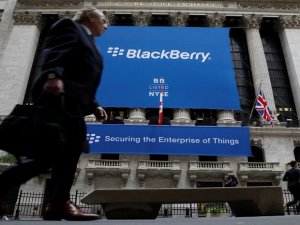 BlackBerry ve Facebook arasında mücadele başladı