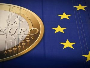 ECB, Euro Bölgesi'nde güçlü büyüme öngörüyor