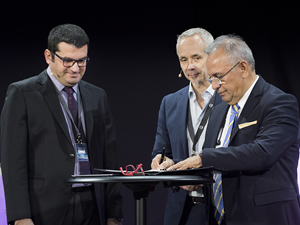 Volvo Trucks ilk Altın Kontratı, Erman Lojistik ile imzaladı