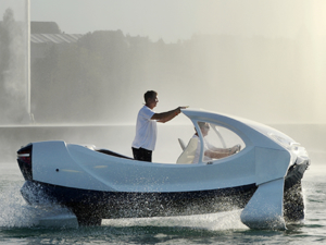 Deniz taksisi SeaBubbles, su üstünde testlere başladı