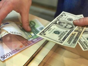 Dolar ve euro güne yatay başladı