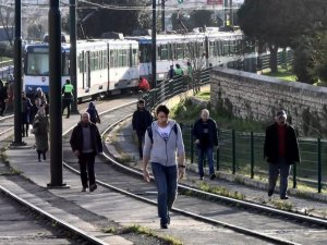 Teknik arıza nedeniyle tramvay seferleri durdu