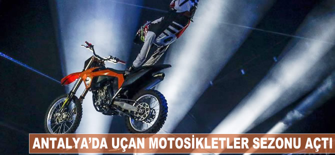 Antalya'da uçan motosikletler sezonu açtı