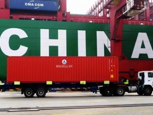 Çin'de ihracat ve ithalatı beklentileri aştı