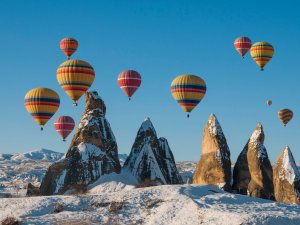 Kapadokya'da balonlar yeniden havalandı