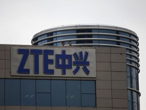 ZTE, ABD yaptırımları sonrası faaliyetlerini durdurdu