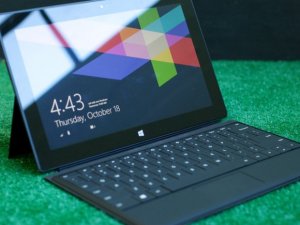Microsoft'tan katlanabilir tablet