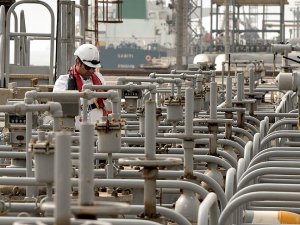 Türkiye ham petrolün yarısını İran'dan alıyor