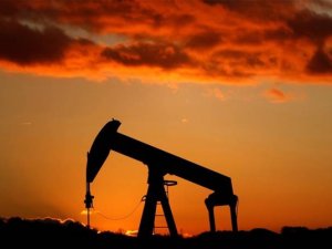 Brent petrolün fiyatı yüzde 3,3 yükseldi