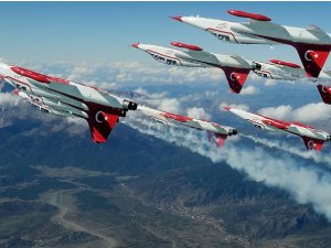 Türk Hava Kuvvetleri kuruluşunun 107. yılını kutluyor