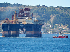 Scarabeo 9, Çanakkale Boğazı'ndan geçti