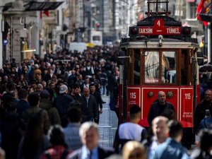 İstanbul'a gelen her 4 turistten biri Arap