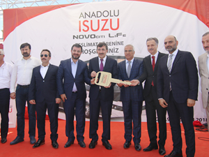 Anadolu Isuzu’dan Bingöl’e 80 araçlık dev teslimat