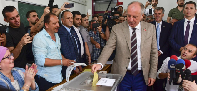 CHP'nin Cumhurbaşkanı adayı Muharrem İnce oyunu Yalova'da kullandı