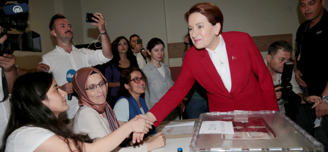 Meral Akşener: Seçimlerin, seçmenin hür iradesini yansıtmasını diliyorum