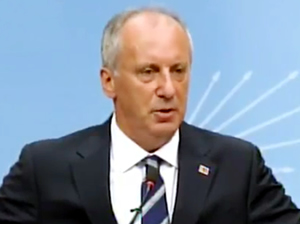 Muharrem İnce açıklama yapıyor