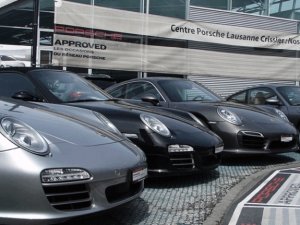 Doğuş, İsviçre’deki Porsche'yi satıyor