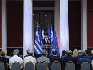 IMF Yunanistan'a uyarıda bulundu