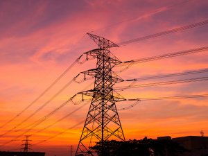 Baltık ülkeleri enerji dağıtım ağlarını AB’ye bağlayacak