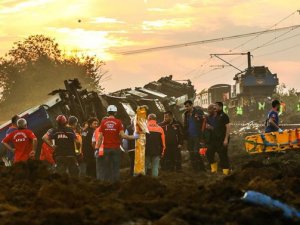 Çorlu'daki tren kazasında bilanço artıyor