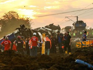Çorlu'daki tren kazasında bilanço artıyor