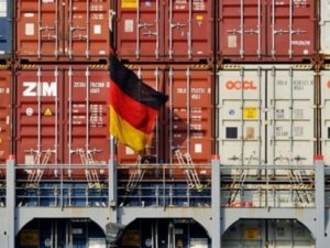 Almanya'da ihracat ve ithalat mayısta arttı