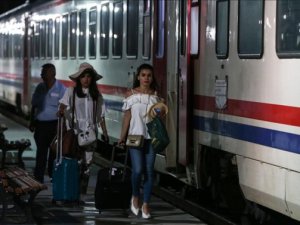 Kaza sonrası tren seferleri yeniden başladı