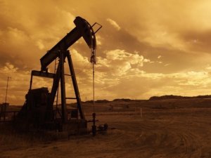 Suudi Arabistan petrol üretimini artırdı