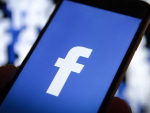 Facebook ve Instagram'a yaş sınırı kararı!