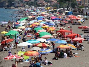 Karadeniz ilçesinin sahilleri güneyi aratmadı