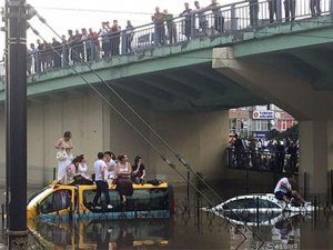 İstanbul için sel ve fırtına uyarısı yapıldı