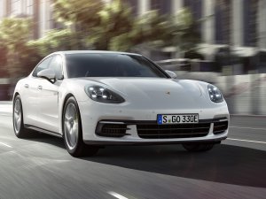 Porsche’nin gelirleri yılın ilk yarısında arttı