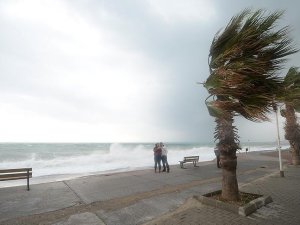 Meteorolojiden Karadeniz için şiddetli yağış uyarısı