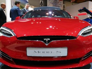 Tesla, New York Borsası'ndan çekilebilir