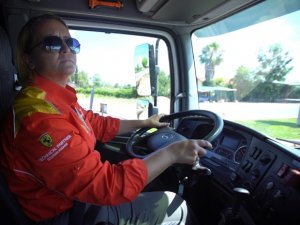İlk kadın LNG sürücüsü Shell'de göreve başladı