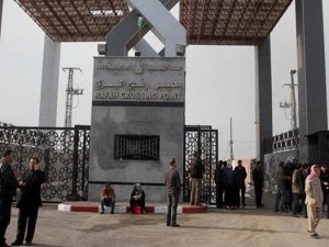 Mısır, Refah Sınır Kapısı'nı yeniden açtı